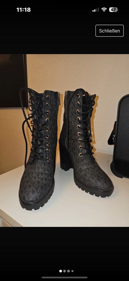 Michael Kors Damen Stiefel in Neuruppin