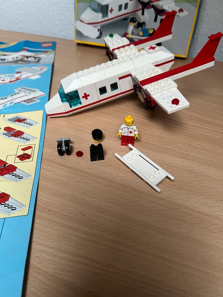 Verkaufe LEGO Set 6356 Krankenflugzeug in Kassel