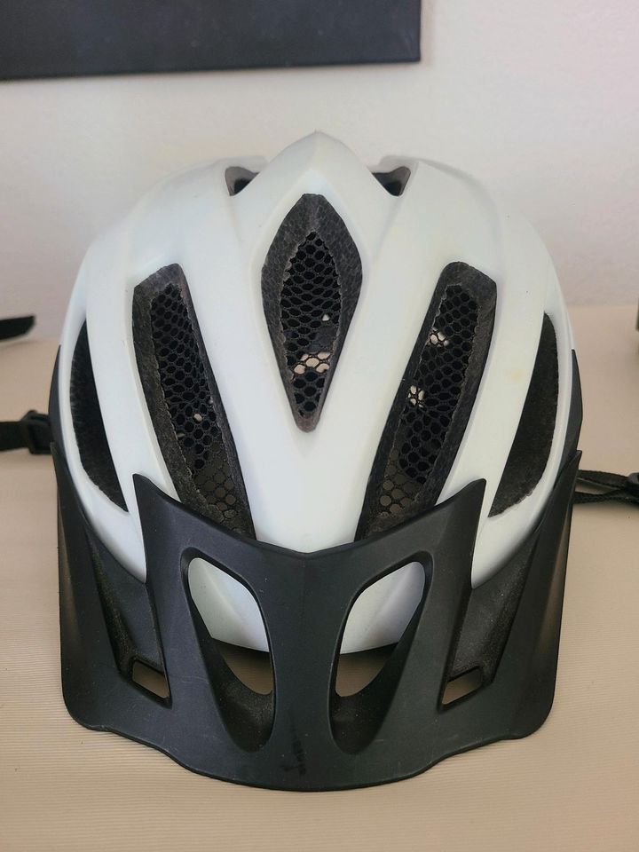 Fahrradhelm Helm in Erbach