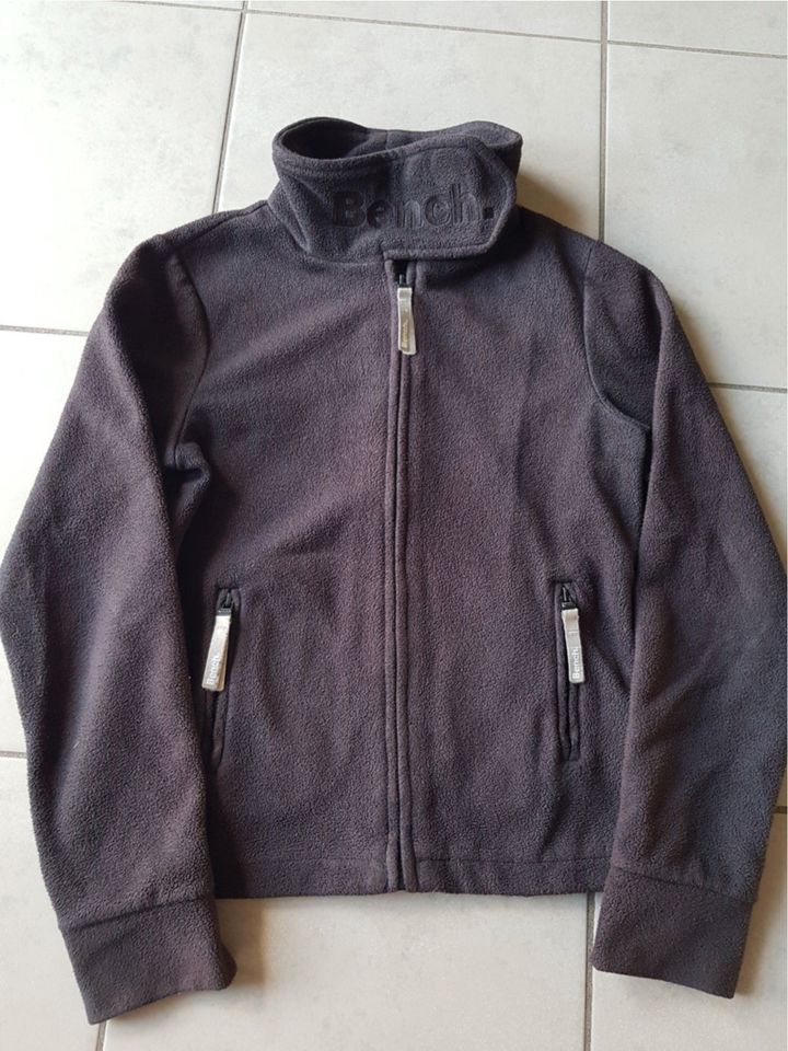 Bench Fleece - Jacke Größe 140 ( 9-10 Jahre) schwarz / grau in Wallenhorst