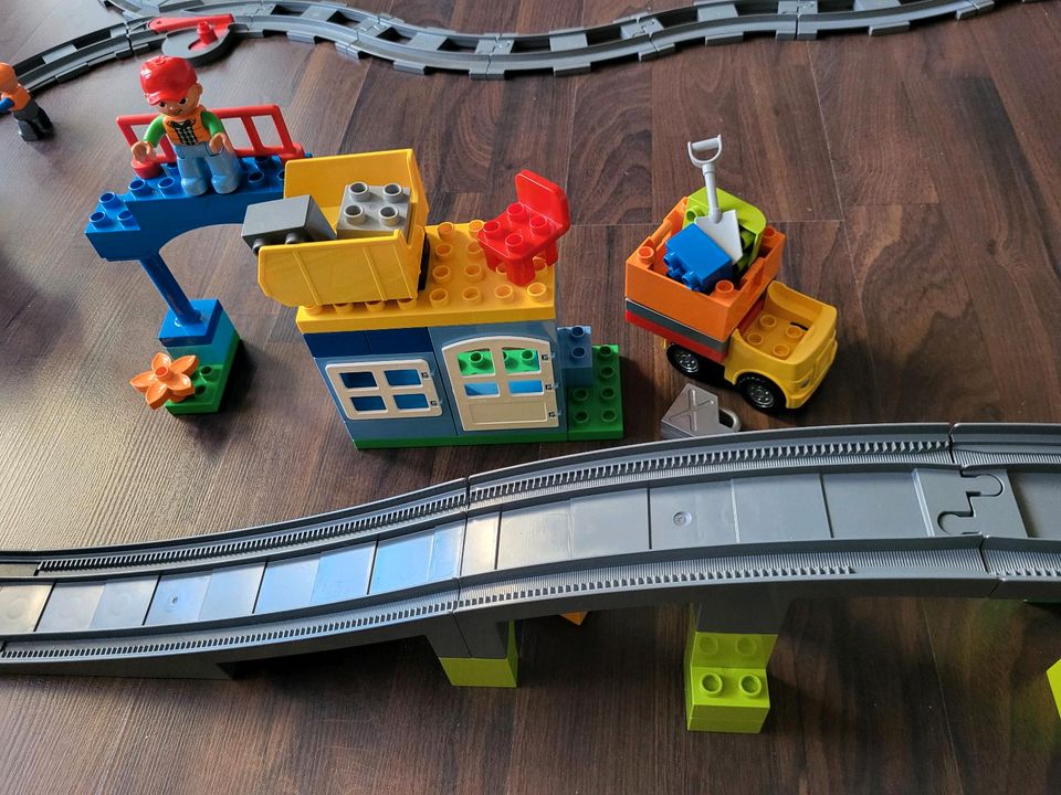 LEGO Duplo 10508&10506 Superset Güterzug und Zusatzschienen in Langenselbold