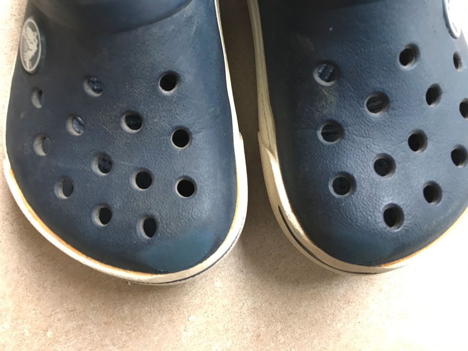 Crocs für Junge in Attenhofen