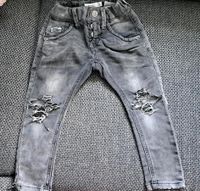 Ripped Jeans in Größe 92/98 Baden-Württemberg - Fellbach Vorschau