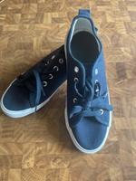 Neue/ ungetragene Sneaker Gr. 37 in Marineblau, Leinenmaterial Hessen - Habichtswald Vorschau