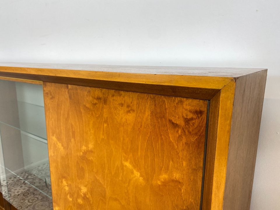 WMK Zeitlos schöner und gut erhaltener Mid-Century Wohnzimmerschrank von PGH Zeulenroda in Mahagoni & Birke # Schrank Vitrine Highboard Schrankwand Vitrinenschrank Sideboard DDR 50er 60er Vintage in Berlin