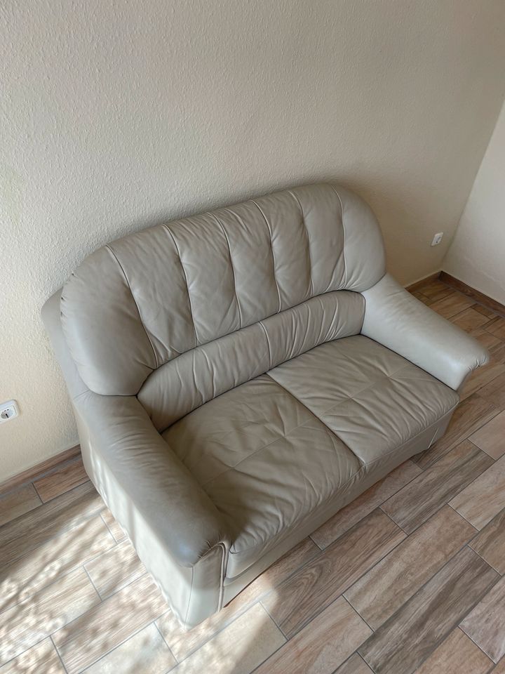 Echtleder Couch Sofa Creme Beige in Wriedel