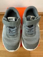 Nike Sportschuhe Kinder Gr. 28,5 in grau Rheinland-Pfalz - Mainz Vorschau