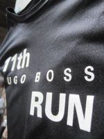 Hugo Boss Damen Tshirt Gr. M Kompressionsshirt Sport Fitness neuw Aubing-Lochhausen-Langwied - Aubing Vorschau