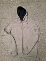 Sweatjacke Tommy Hilfiger Größe 152/158 Nordrhein-Westfalen - Paderborn Vorschau