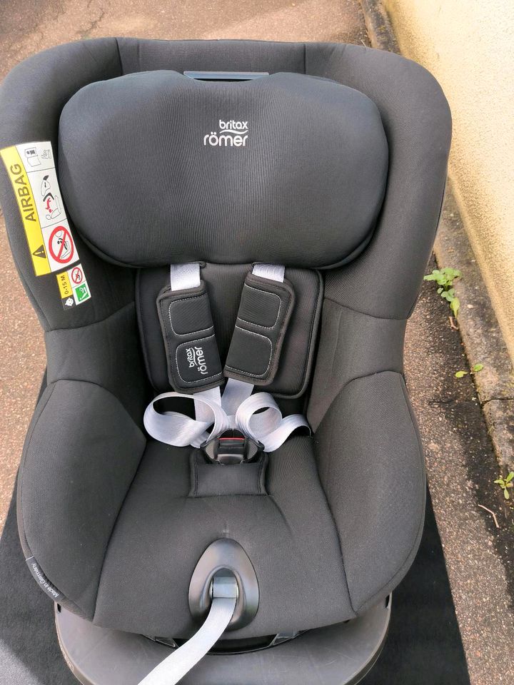 Kindersitz Britax Römer Dualfix M i-Size in Salach