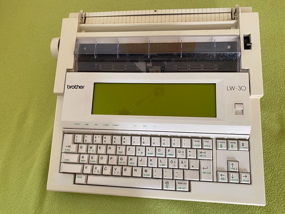 Brother Schreibmaschine, elektrisch mít Diskette, voll funktio in Stuttgart