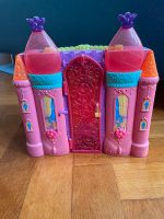 Barbie Koffer Schloss / Kleidungsstück/ Puppen Thüringen - Weimar Vorschau