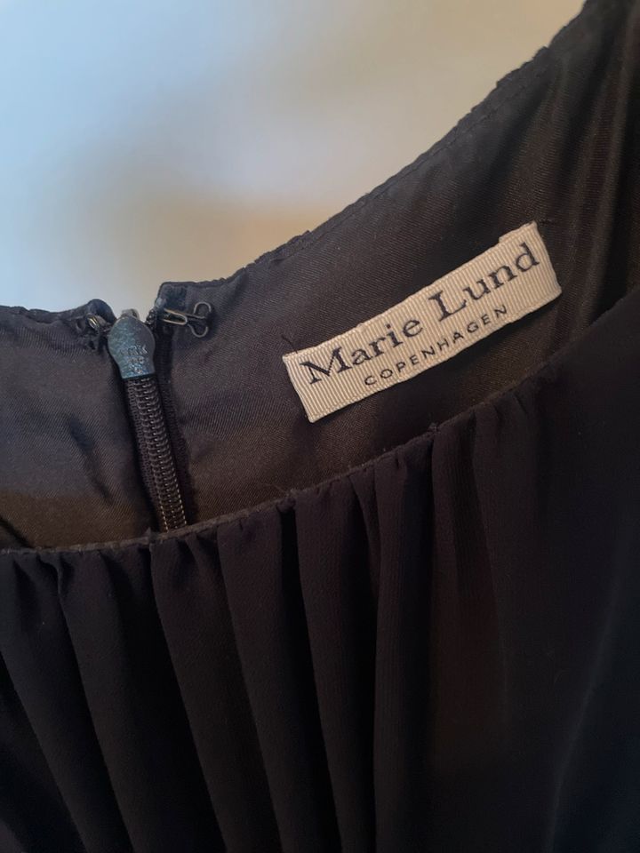 Dunkel blaues Marie Lund Abendkleid/Konfirmationskleid mit Bolero in Gievenbeck