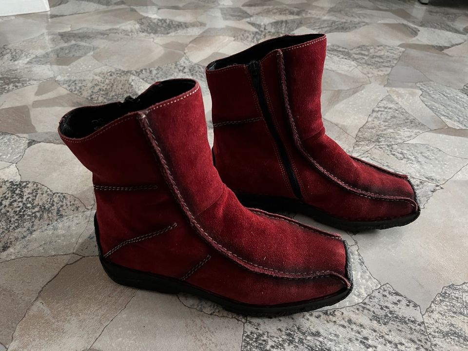 Stiefeletten/ warme, gefütterte Winterschuhe von Rieker 37 in rot in Magdeburg