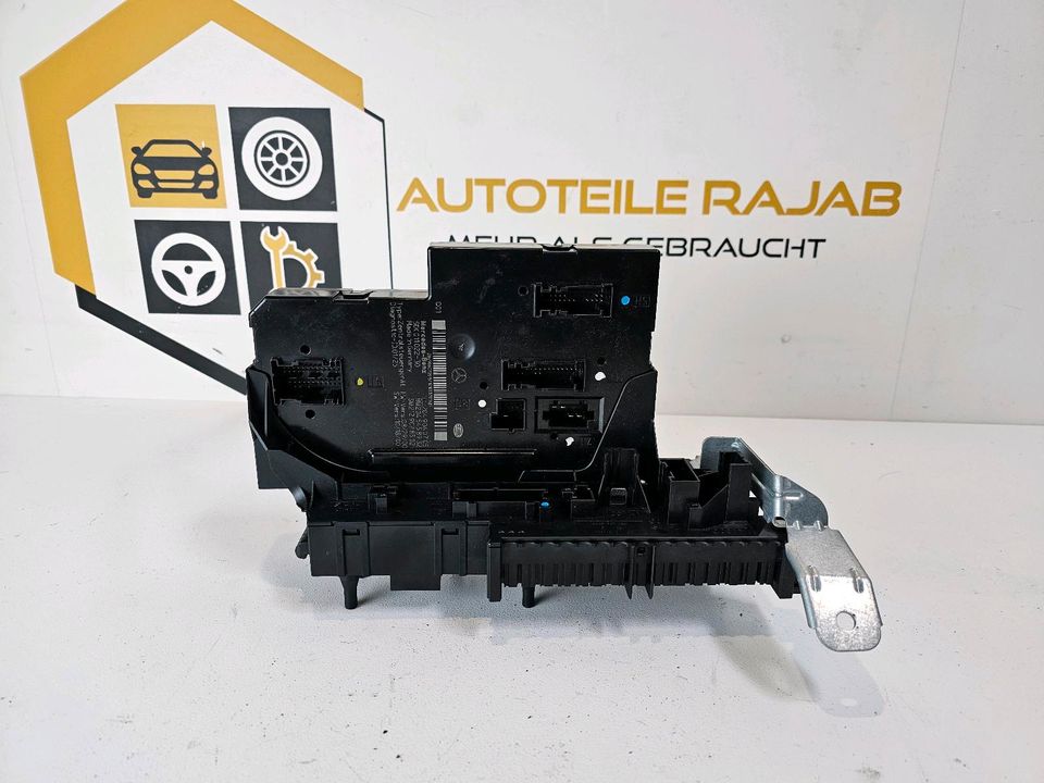 Mercedes W204 Sicherungskasten A2049060705 Hinten Fusebox Sicheru in Niederkassel