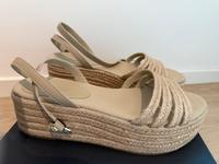Tommy Hilfiger Sandalen Plateau Beige Gr. 39 Duisburg - Duisburg-Mitte Vorschau