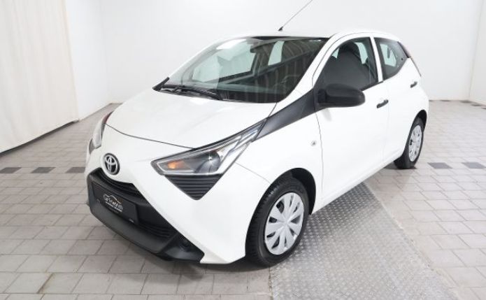 Toyota Aygo Automatik  Mietwagen Leihwagen Automieten Autovermietung Berlin in Berlin