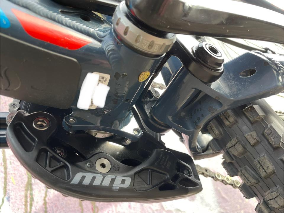 Giant Glory L Mullet 29/27,5Zoll  FOX Downhill Rad Neuaufbau in Wiesbaden