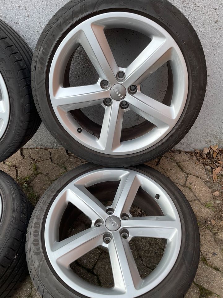 Audi s-line Alufelgen 245/40R18 Sommerreifen A4, A6 in Lehrte