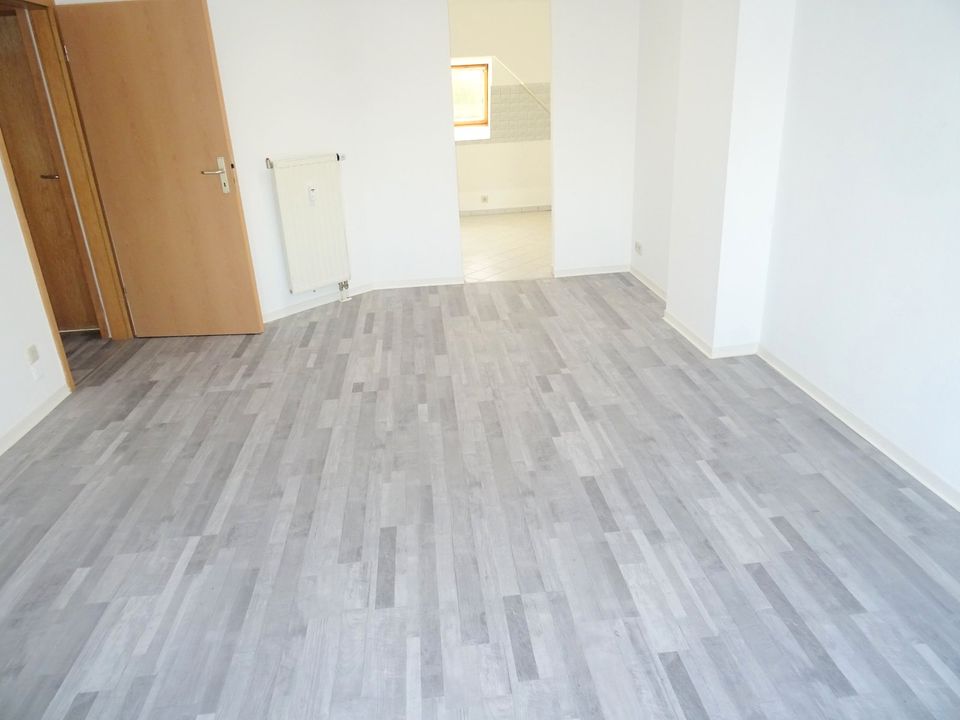 * mit Ausblick * 3 Zimmer Wohnung in Zwickau zu vermieten! in Zwickau