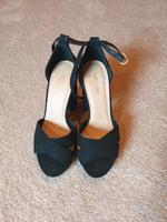 Pumps / High Heels / Sandalette Blockabsatz About You Gr. 38 Niedersachsen - Bockenem Vorschau