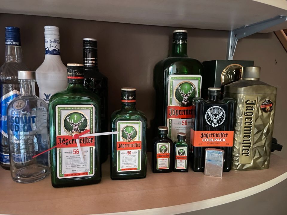 Jägermeister Uhr/Wanduhr in Freiburg im Breisgau