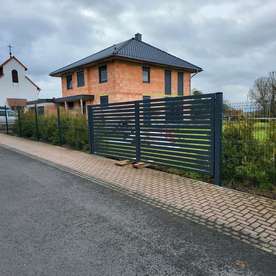 Modern zäune Doppelstabmattenzäun Carport Tore Pforte Zaunbau Alu in Freiburg im Breisgau