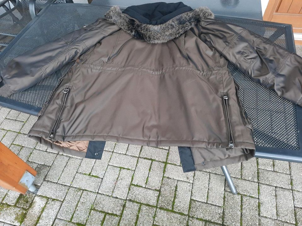 Wellensteyn Siberia XL Herrenwinterjacke mit Kapuze Goldbraun in Neustadt