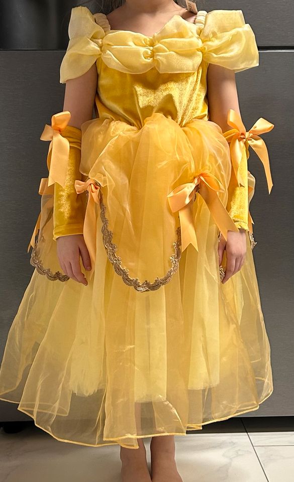 Fasching Kostüm Größe 110 Belle, Prinzessin in Stavenhagen