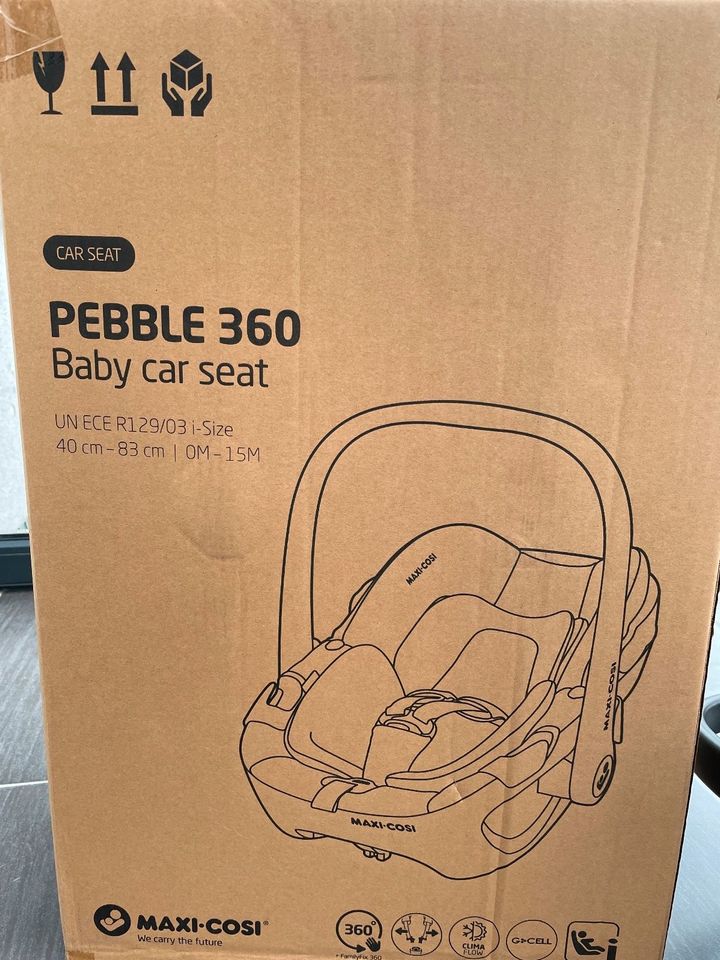 Maxi Cosi Pebble 360 i-Size mit Babyeinsatz essentialblack in Kassel