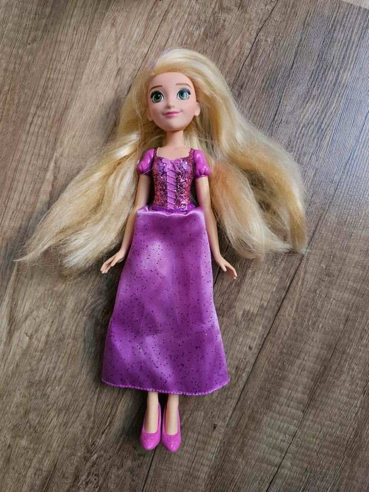 Rapunzel Barbie in Roth