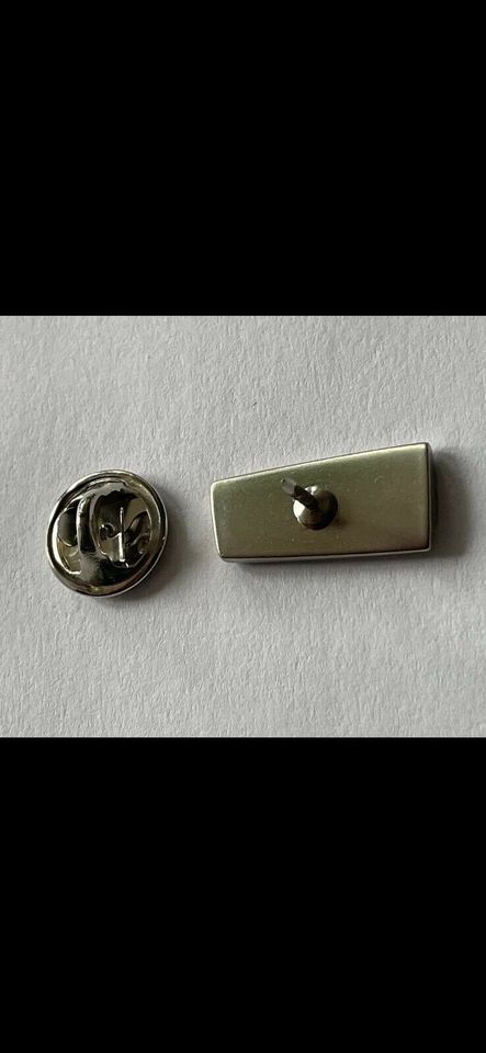 Original Audi A4 Anstecknadel Pin in Volkach