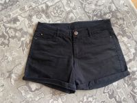 Orsay Jeans Hotpants schwarz denim Shorts S Hessen - Kelkheim Vorschau