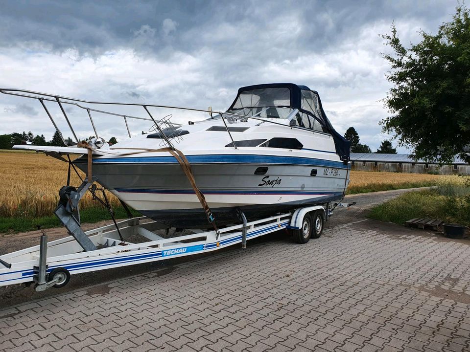 Bayliner 2450 Sunbridge inklusive Trailer! in Darmstadt