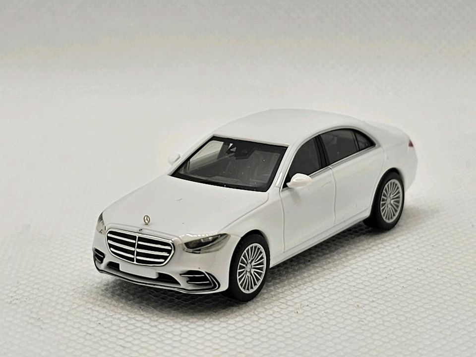 Herpa 1:87 Mercedes-Benz S klasse EQS in Heidenheim an der Brenz