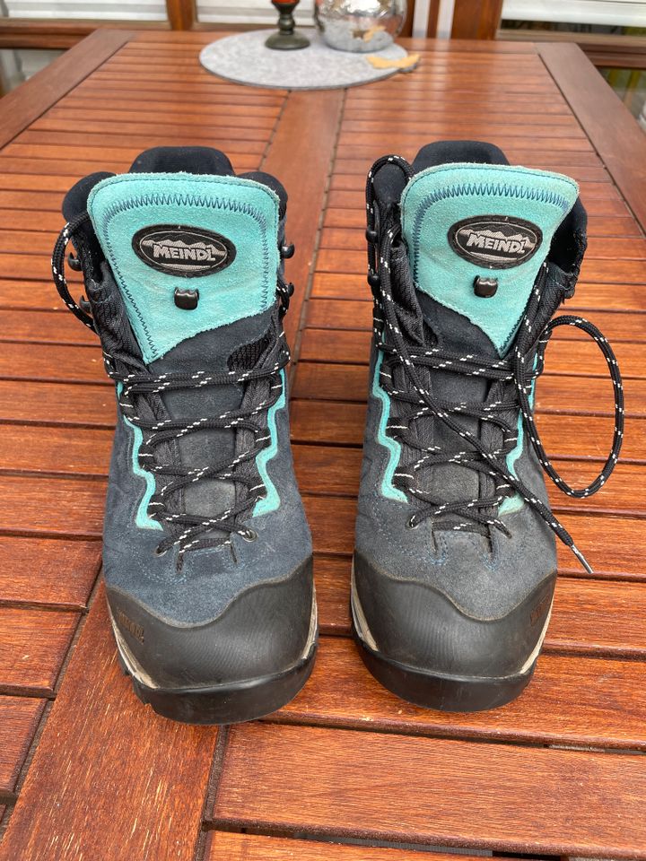 Meindl Wander Schuhe Trekking Minnesota Pro GTX Gore-Tex® Gr. 41, in Wolfratshausen