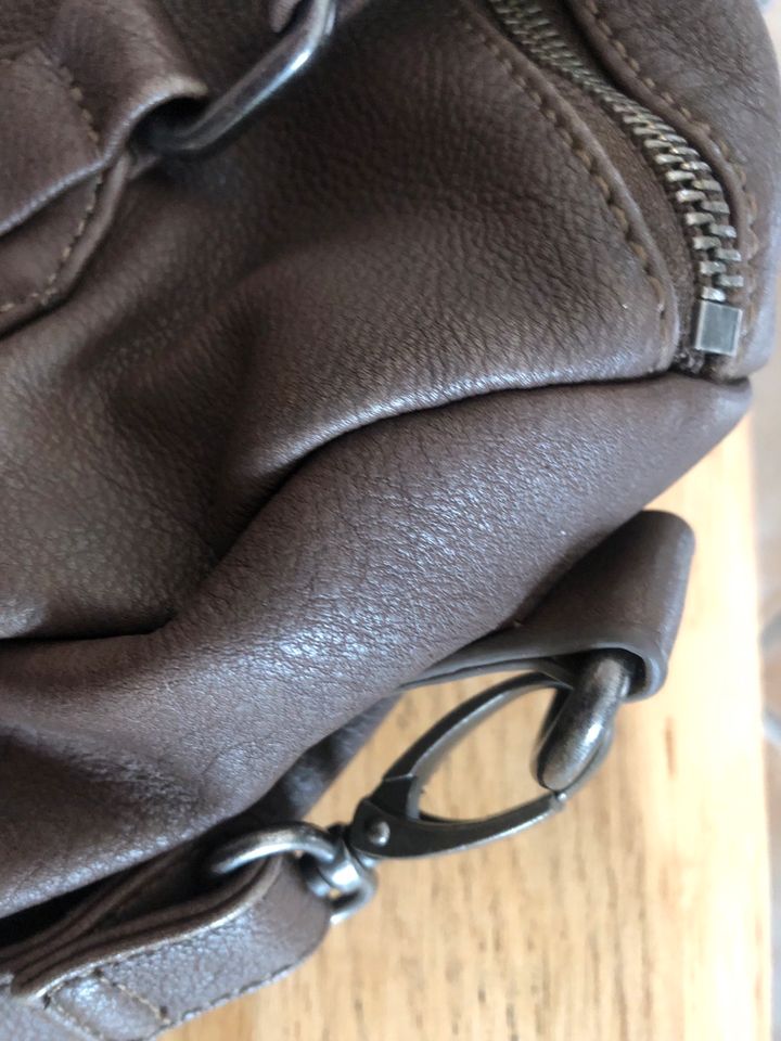 Handtasche Umhängetasche Tasche in Trebbin