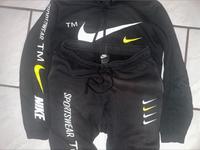 Nike Swoosh Trainingsanzug Gr.M (Top Zustand) ⚠️⚠️⚠️ Baden-Württemberg - Kirchardt Vorschau