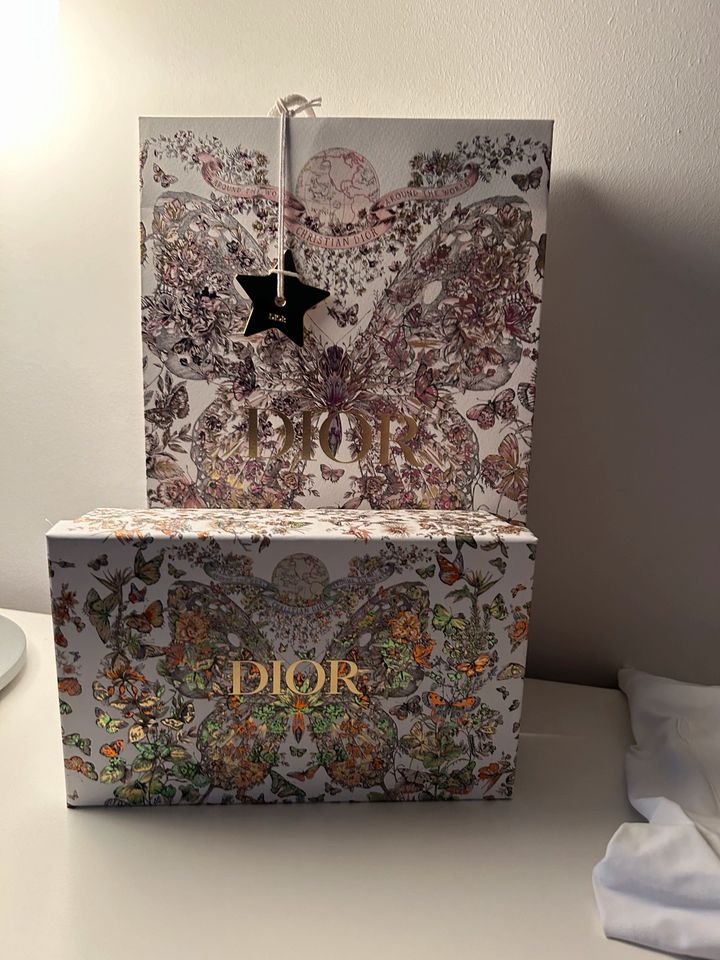 Dior Box  , Tüte , Tasche,  und Gold Stern original in Dorsten