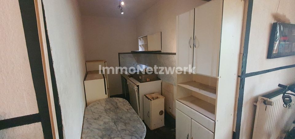 ***renovierungsbedürftige Singlewohnung mit Terrasse Baujahr 1986 zum TOPPREIS*** in Düren