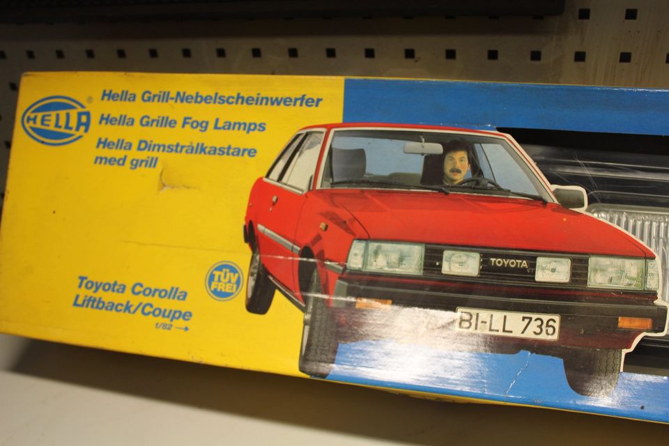 Toyota Corolla Coupe Hella Grill mit Nebelscheinwerfer ab 1/82 in  Nordrhein-Westfalen - Herford | Ersatz- & Reparaturteile | eBay  Kleinanzeigen ist jetzt Kleinanzeigen