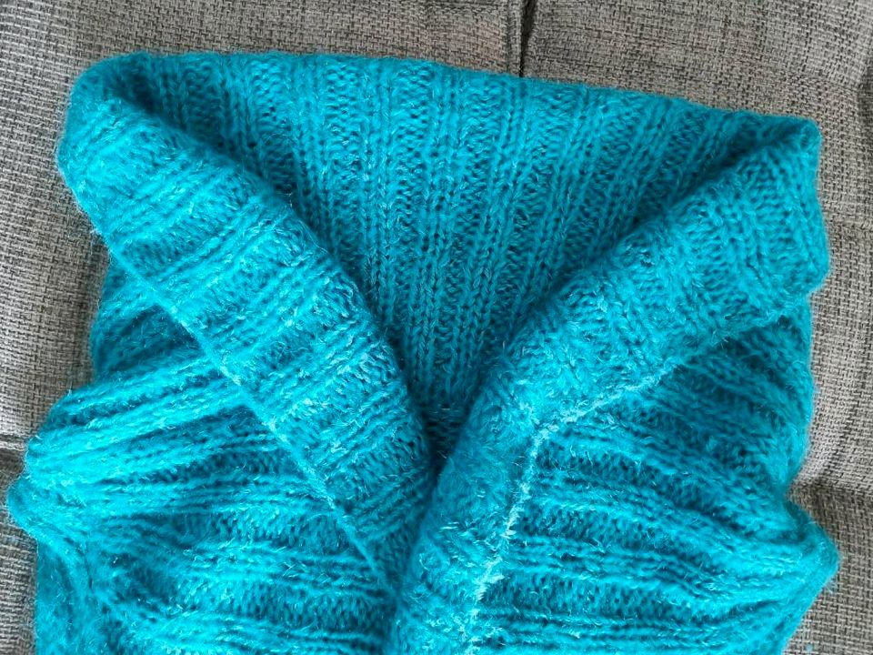 Handmade Strick Weste 38 M Wolle Mischqualität kuschelweich top! in Blomberg