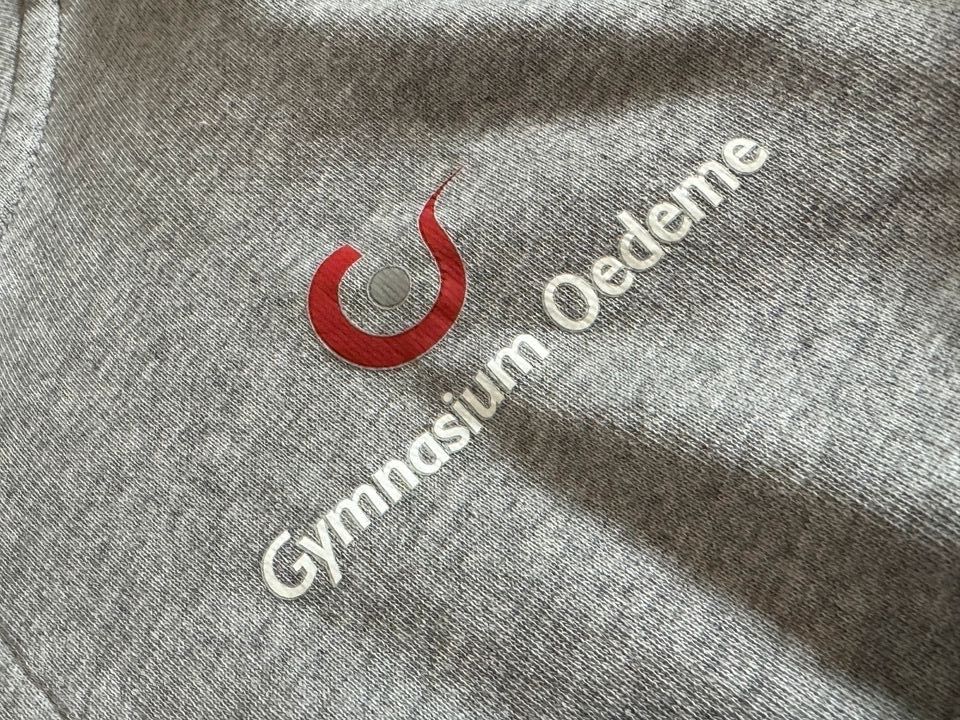 Kapuzen Sweatjacke Gymnasium Oedeme Gr. 146/152 NEU in Amelinghausen