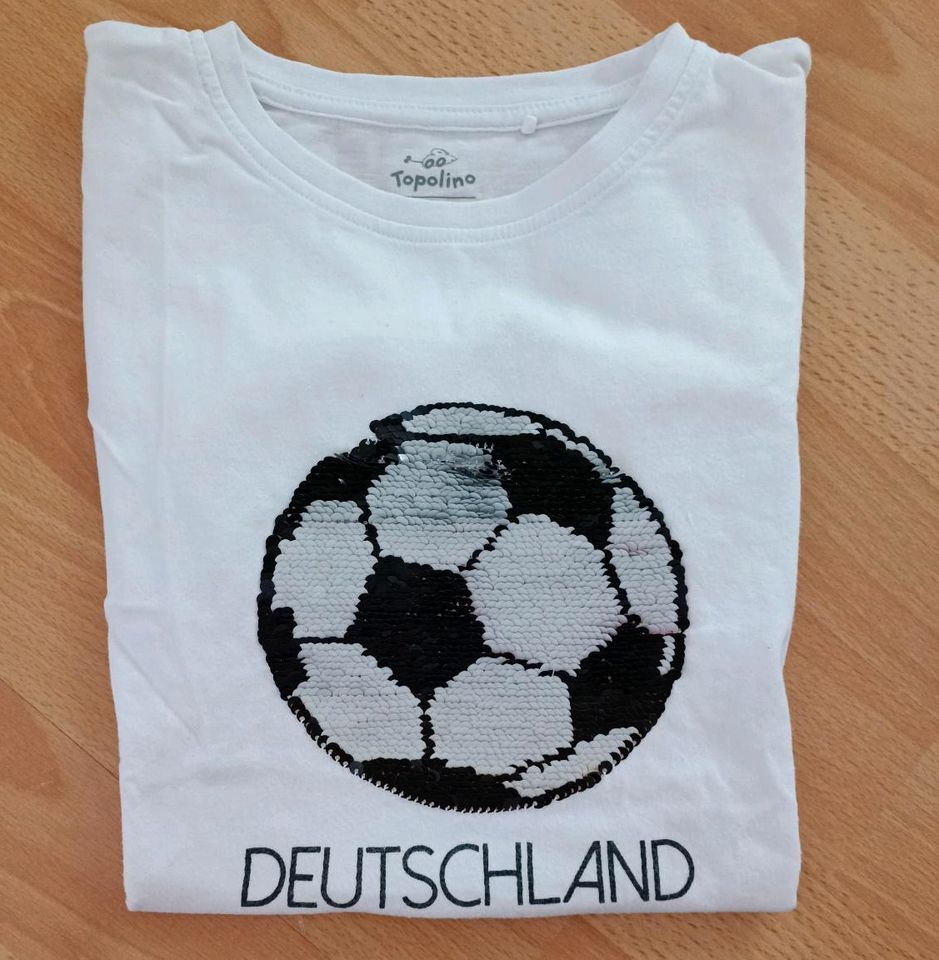 2x T Shirt Deutschland WM EM 122 NEU ohne Etikett in Gröbzig