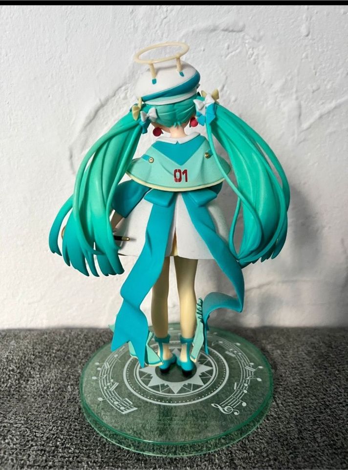 Project Diva Hatsune Miku Figur Winterversion in Eichelhardt