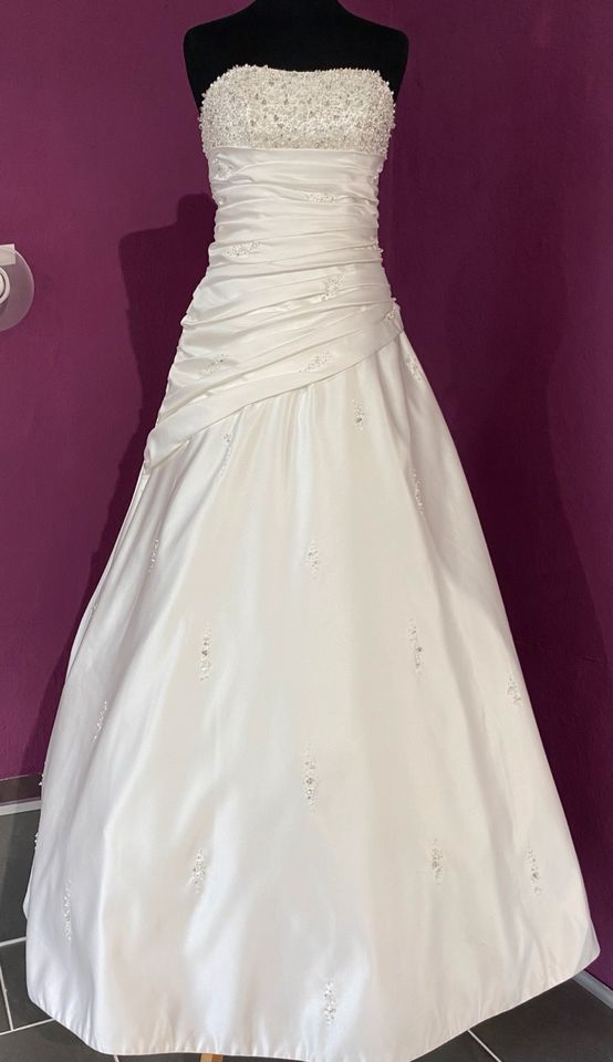 Brautkleid, Hochzeitskleid, Sonderverkauf Einzelstücke in Metelen