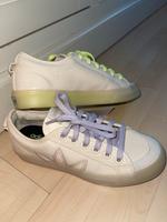Schöne Neue Adidas Nizza Damen Sneaker Schuhe. Gr. 38 Köln - Nippes Vorschau