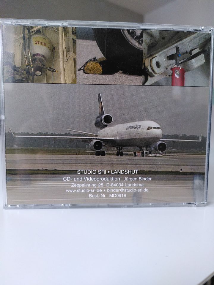 MD-11 Lufthansa Cargo, Exterior Inspection/Cargo Door CD-ROM in Aachen