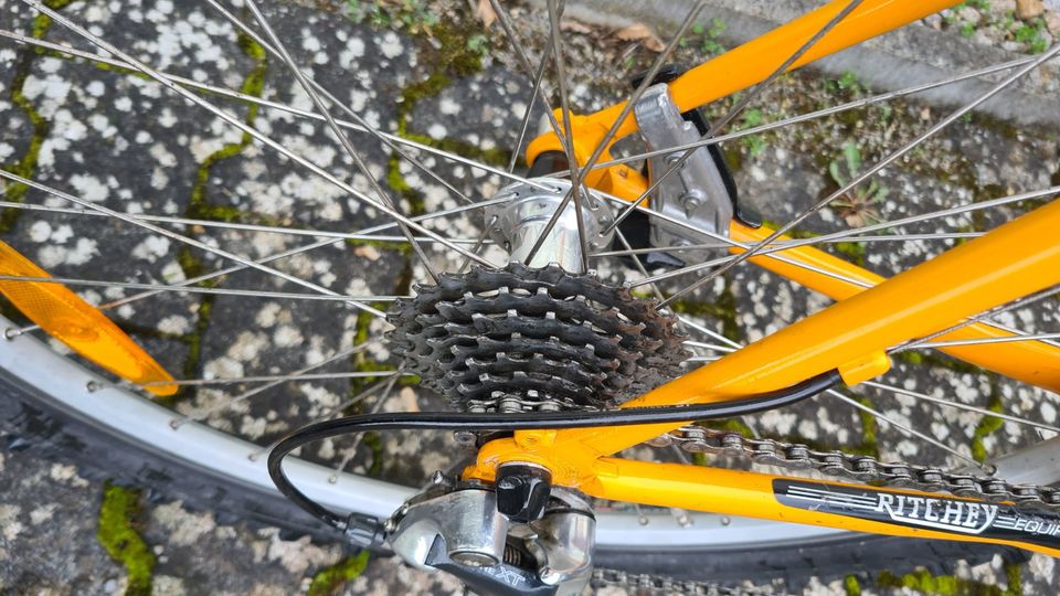 BerGaMonT Jugend Fahrrad mit 26 Zoll 24 Gang in guten Zustand in Gäufelden