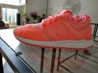 Sneaker von New Balance. Größe 37.5. Farbe: Neon Orange Berlin - Lichtenberg Vorschau